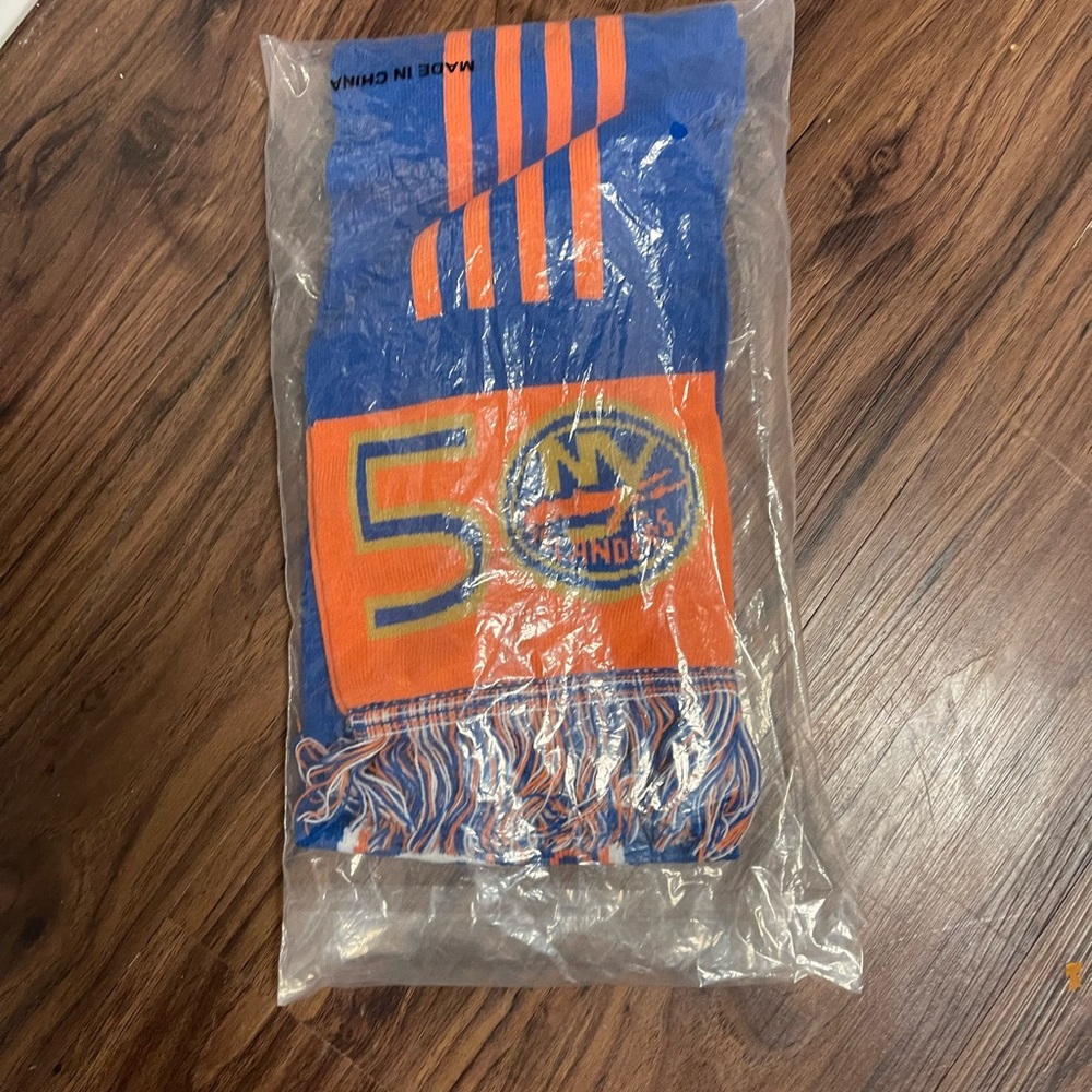 NY islanders 50 anniversary scarf UBS. New in package
